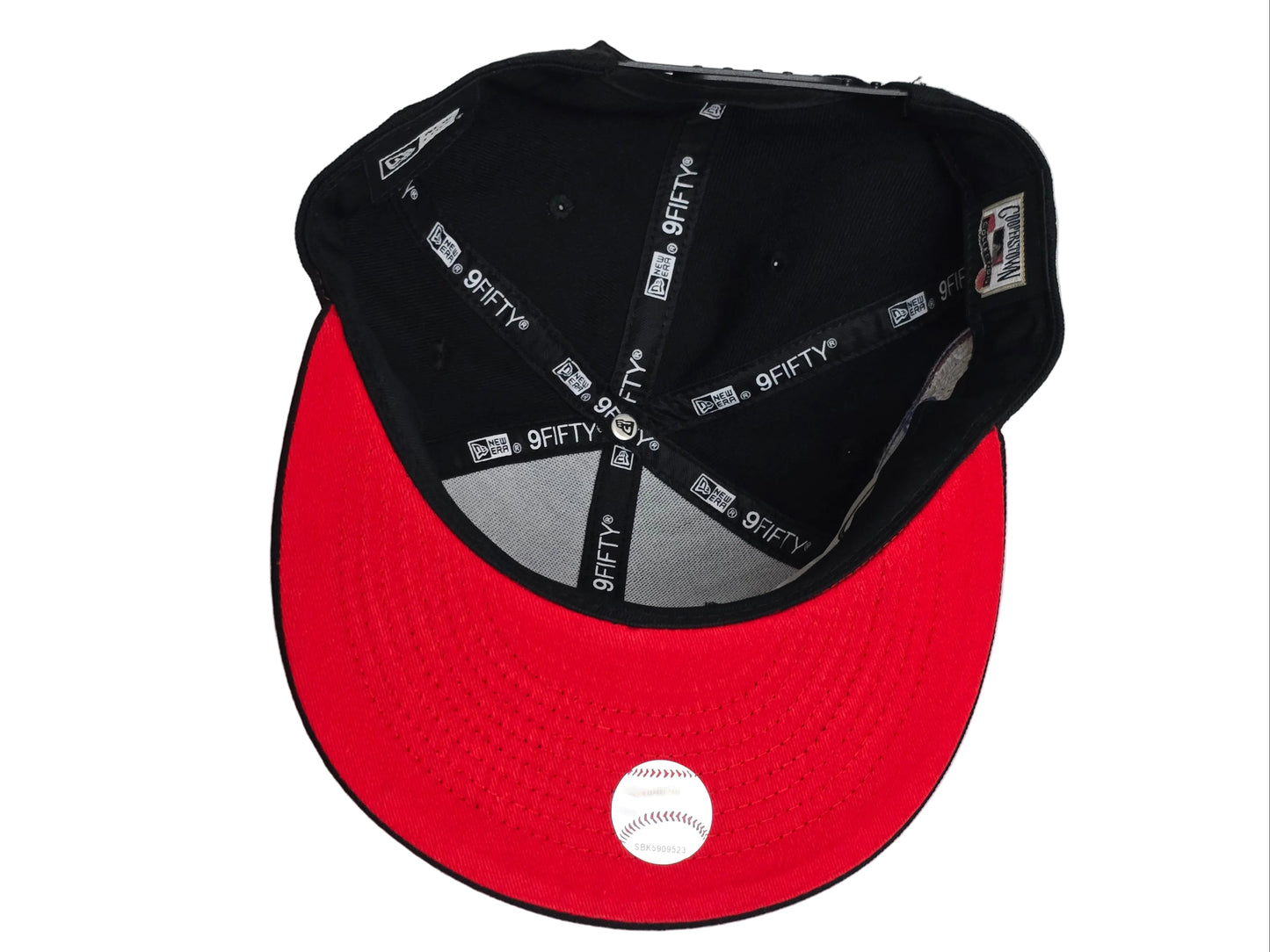 Yankees 2000 Subway Series Black / Red Bottom Snapback Hat